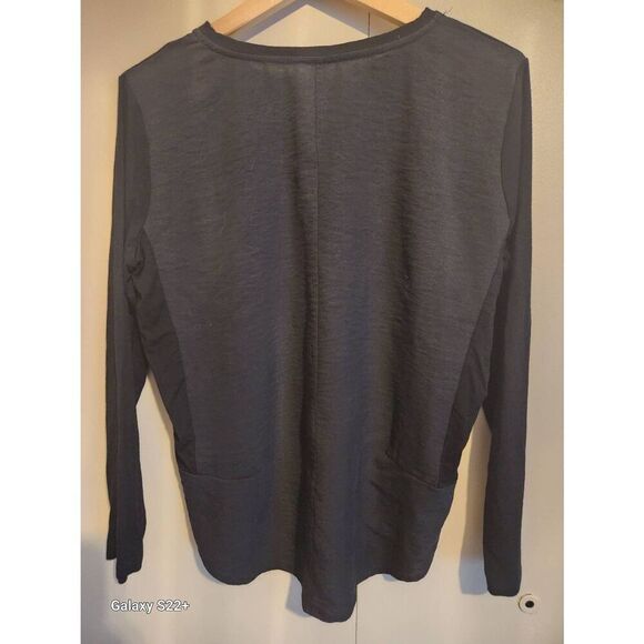 T10 Cubism black blouse - Picture 3 of 7